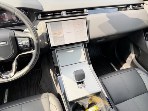Used 2025 Land Rover Range Rover Velar S AWD/4WD image 14