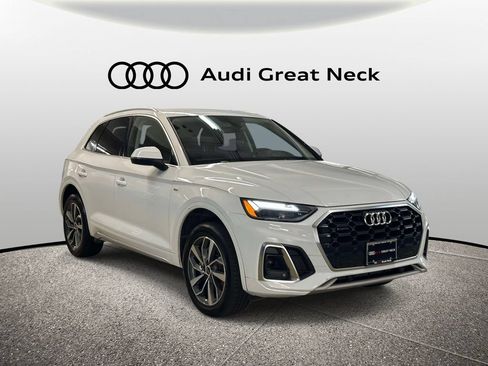 Used 2023 Audi Q5 2.0T Premium w/ Convenience Package AWD/4WD image 8