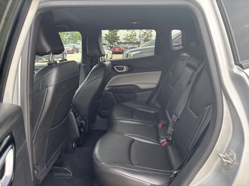 Used 2025 Jeep Compass Limited AWD/4WD image 26