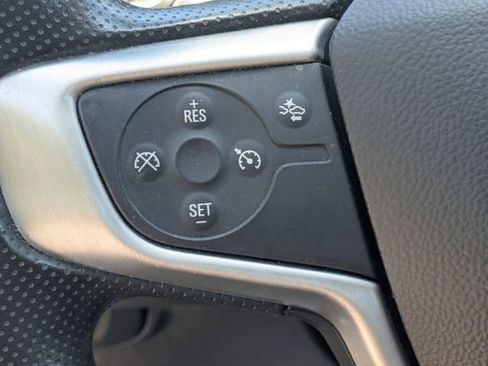 Used 2024 GMC Terrain SLE FWD image 17