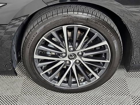 Used 2023 Lexus ES 350 w/ Premium Package image 9