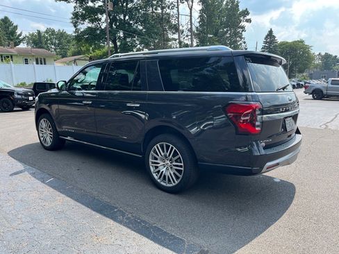 Used 2022 Ford Expedition Max Platinum image 4