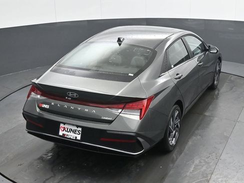 New 2026 Hyundai Elantra Limited image 35