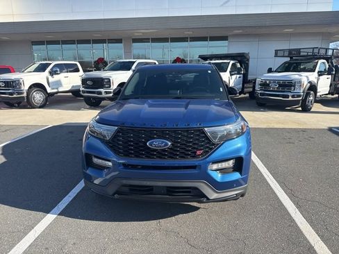 Used 2022 Ford Explorer ST w/ Equipment Group 401A image 3
