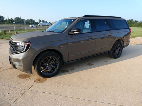 New 2027 Ford Expedition Max Platinum w/ Stealth Appearance Package AWD/4WD image 8