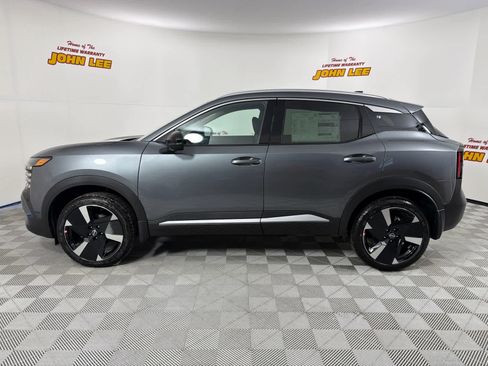 New 2026 Nissan Kicks SR image 2