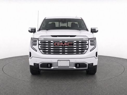 Used 2023 GMC Sierra 1500 Denali w/ Technology Package AWD/4WD image 5
