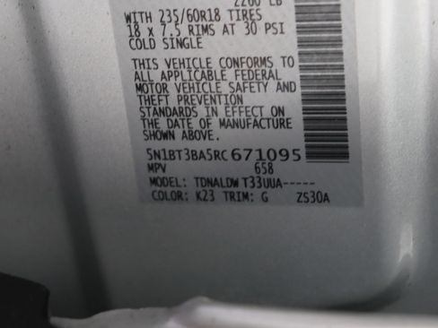 Used 2024 Nissan Rogue SV image 42