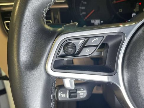 Certified 2020 Porsche Macan AWD/4WD image 41