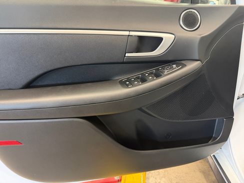 Used 2025 Hyundai Sonata SE FWD image 25
