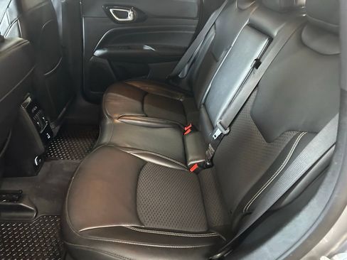 Used 2023 Jeep Compass Latitude w/ Convenience Group AWD/4WD image 25