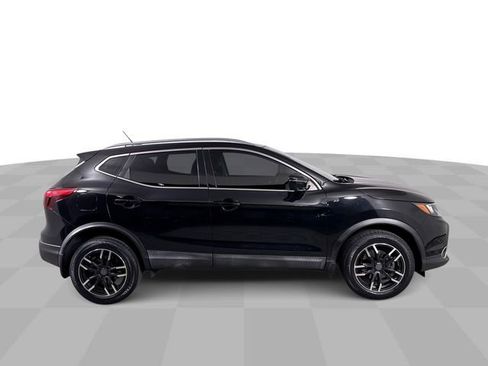 Used 2019 Nissan Rogue Sport SV w/ Technology Package image 9