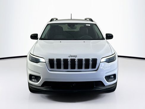 Used 2022 Jeep Cherokee Latitude Lux w/ Sun & Sound Group image 2