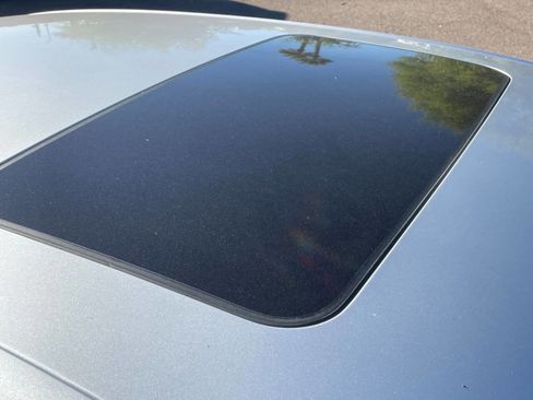 Used 2017 Genesis G90 3.3T Premium image 9