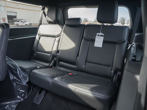 New 2025 Ford Expedition Max Platinum w/ Stealth Performance Package image 44