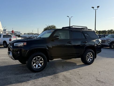 Used 2020 Toyota 4Runner TRD Off-Road Premium AWD/4WD image 8
