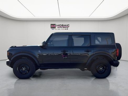 Used 2023 Ford Bronco Black Diamond image 6
