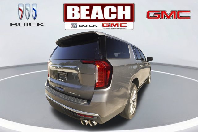 Used 2021 GMC Yukon XL Denali w/ Denali Premium Package AWD/4WD image 3