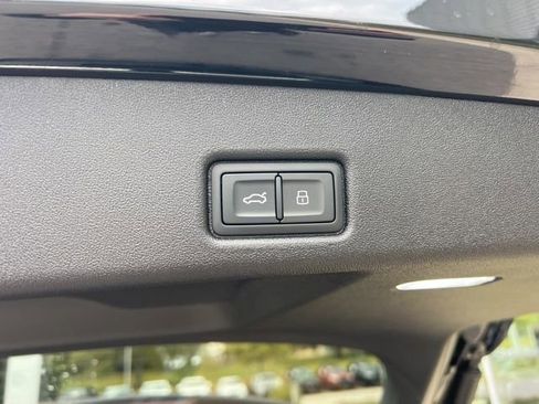 New 2025 Audi Q5 Premium Plus image 24