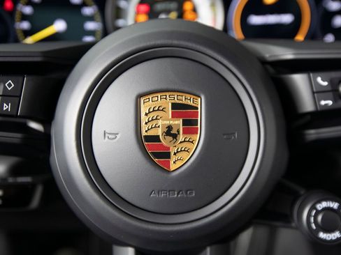 Certified 2022 Porsche 911 GT3 image 37