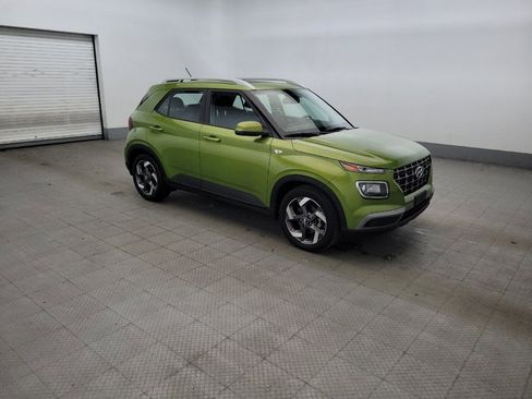 Used 2024 Hyundai Venue SEL FWD image 11