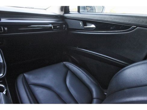 Used 2023 Lincoln Nautilus AWD image 13