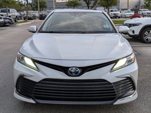 Used 2021 Toyota Camry XLE w/ Navigation Upgrade Package image 2
