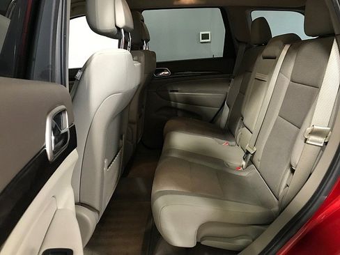 Used 2011 Jeep Grand Cherokee Laredo w/ Security & Convenience Group AWD/4WD image 20