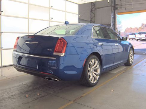 Used 2019 Chrysler 300 Limited image 4