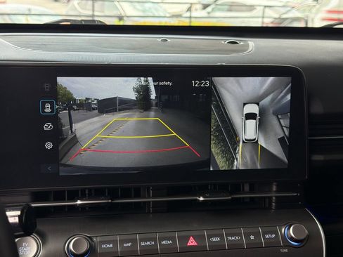 Used 2024 Hyundai Kona Limited FWD image 20