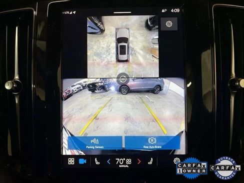 Used 2025 Volvo XC60 B5 Plus image 43