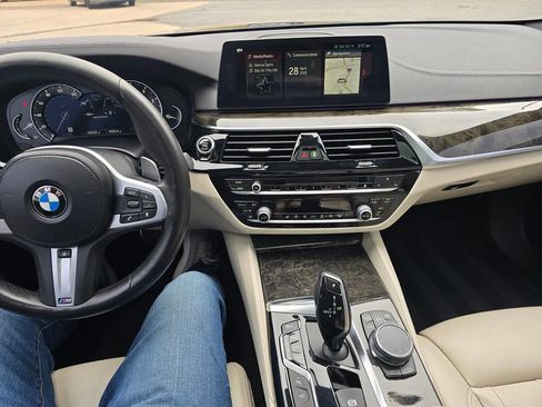 Used 2018 BMW M550i xDrive w/ Driving Assistance Package AWD/4WD image 28