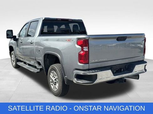 Used 2025 Chevrolet Silverado 2500 LT w/ Convenience Package image 4