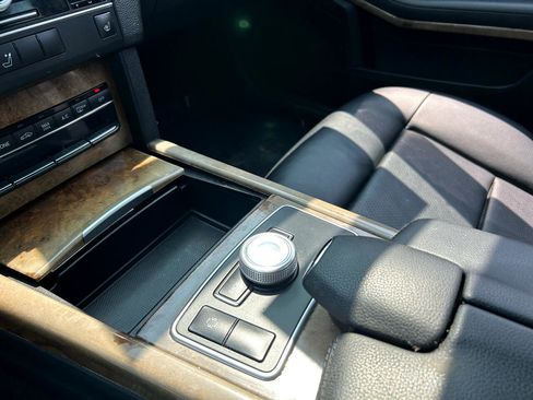 Used 2011 Mercedes-Benz E 350 4MATIC Sedan image 15