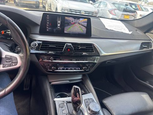 Used 2018 BMW 530i xDrive image 10