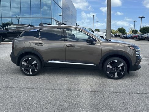 New 2026 Nissan Kicks SR FWD image 6