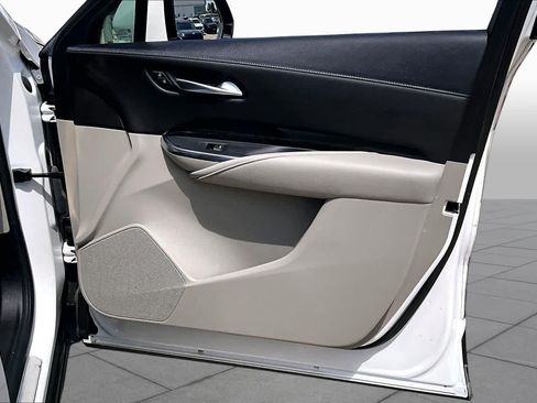 Used 2022 Cadillac XT4 Premium Luxury w/ Enhanced Visibility Package FWD image 22