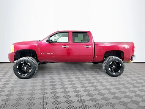 Used 2007 Chevrolet Silverado 1500 LT w/ Suspension Package, Off-Road" image 8