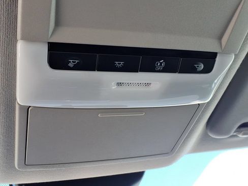 Used 2024 Nissan Sentra SV FWD image 4
