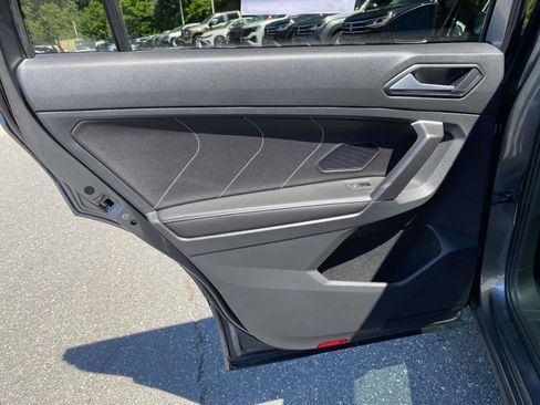 Certified 2023 Volkswagen Tiguan SE R-Line AWD/4WD image 19