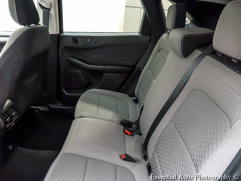 Used 2022 Ford Escape SE w/ Cold Weather Package AWD/4WD image 11