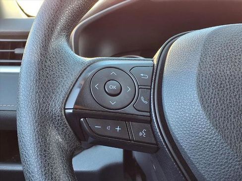 Used 2020 Toyota RAV4 XLE image 12