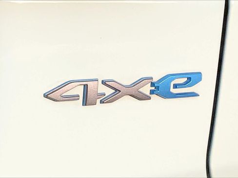 Used 2024 Jeep Wrangler Unlimited Rubicon 4xe w/ Convenience Group AWD/4WD image 31