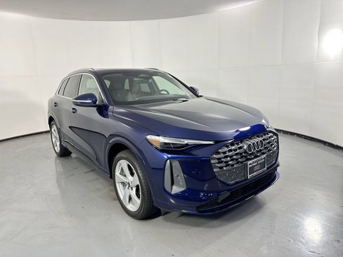 Used 2025 Audi Q5 Prestige AWD/4WD image 3