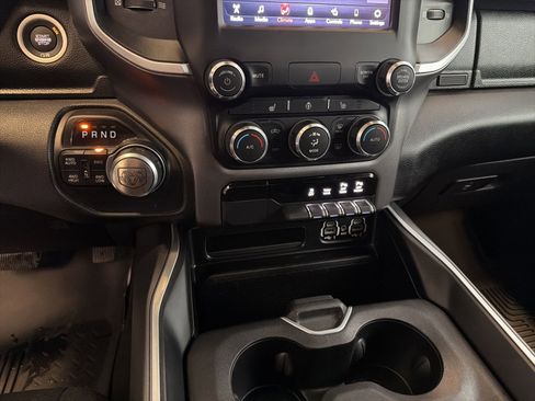 Used 2020 RAM 1500 Big Horn AWD/4WD image 22
