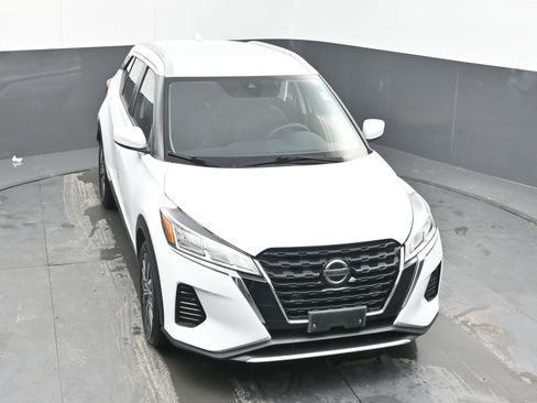 Used 2021 Nissan Kicks SV image 27