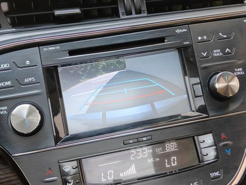 Used 2015 Toyota Avalon XLE Touring FWD image 27