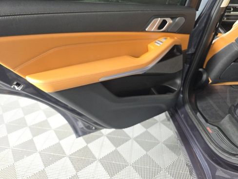 Used 2019 BMW X7 xDrive50i w/ Premium Package image 32