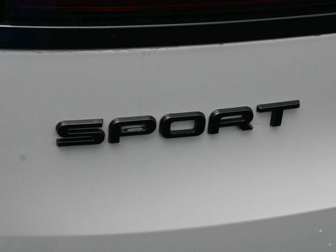 Used 2025 Land Rover Range Rover Sport Dynamic SE image 8