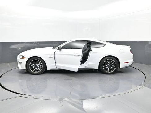 Used 2022 Ford Mustang GT Premium image 34